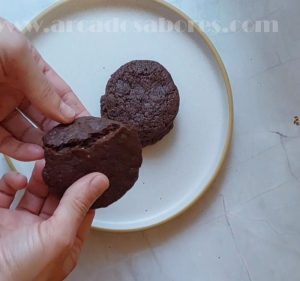 cookies de chocolate e óleo de coco, sem manteiga
