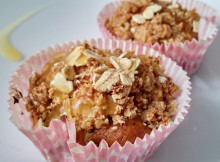 muffins de maçã com crumble de aveia