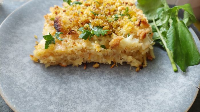 Receita de Bacalhau Desfiado com Broa (rápido e fácil)