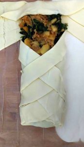 trança folhada de alheira e espinafres
